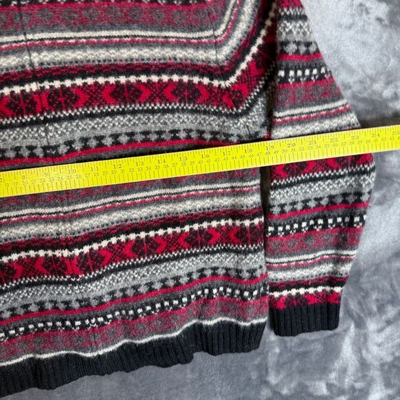 Newton Trading Co. Women's Shetland Wool 100% Geometric Full-Zip Medium Sweater - Picture 4 of 7